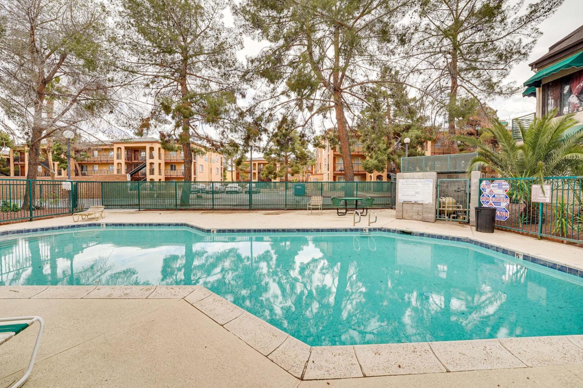 Vacation Rental Near Las Vegas Strip With Pool! Exterior photo